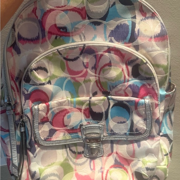 Coach poppy backpack- Make me an offer - Picture 8 of 16